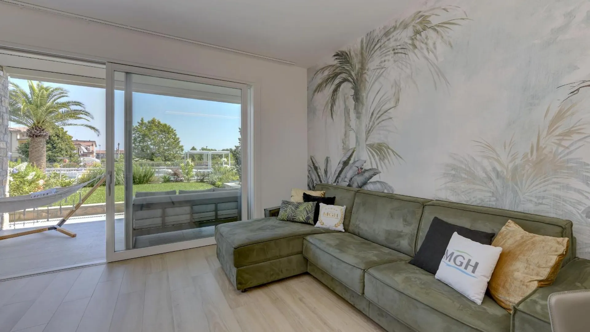 Mgh Luxury - Vivere Il Lago C05 代森扎诺-德尔加达 公寓