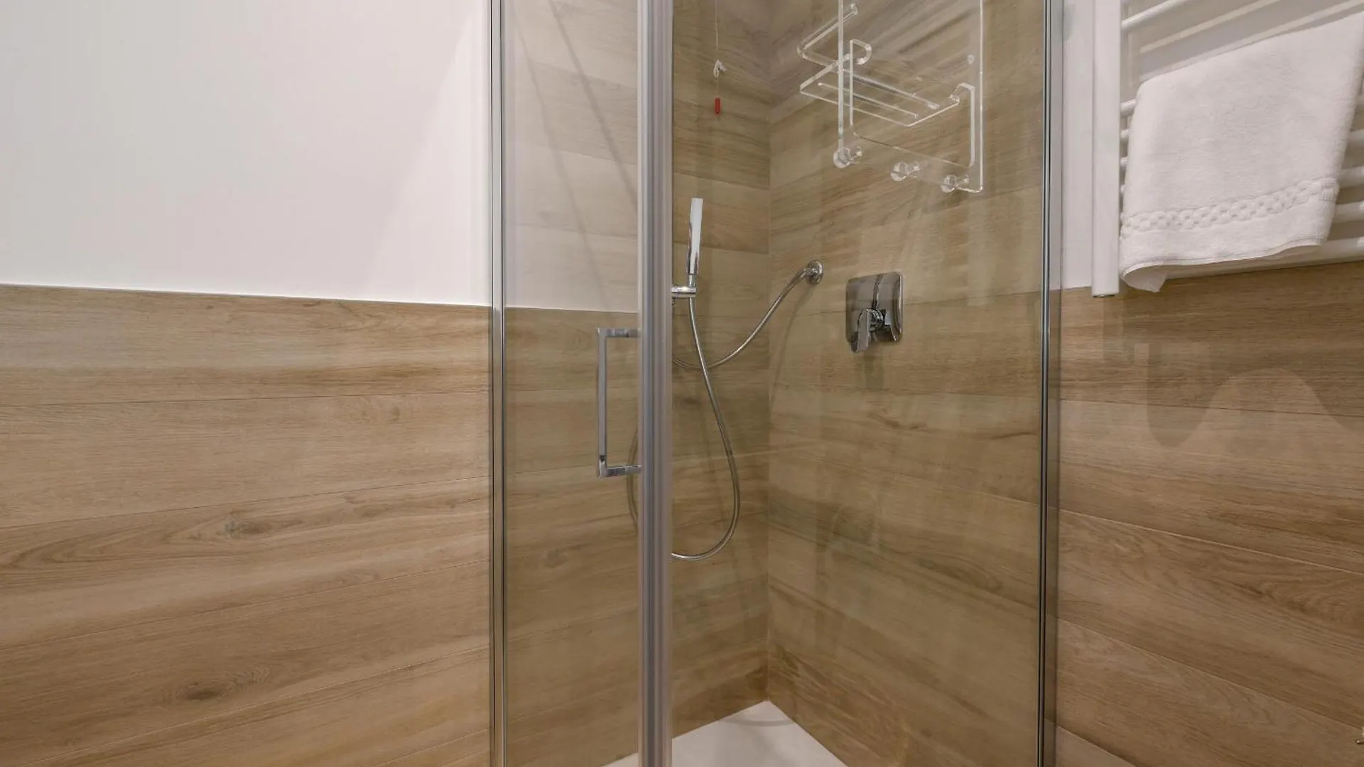Mgh Luxury - Vivere Il Lago C05 代森扎诺-德尔加达