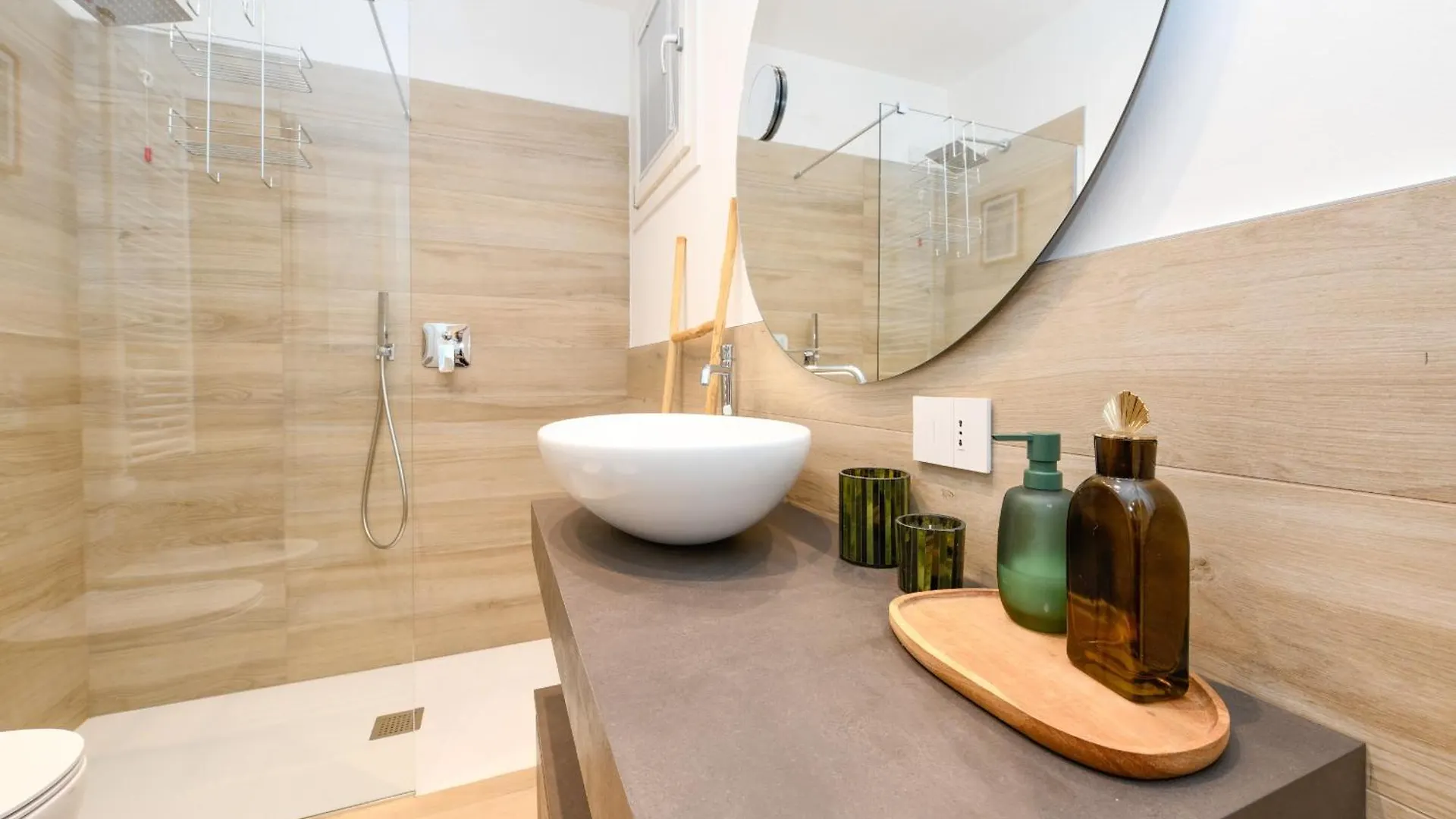 Mgh Luxury - Vivere Il Lago C05 代森扎诺-德尔加达 公寓