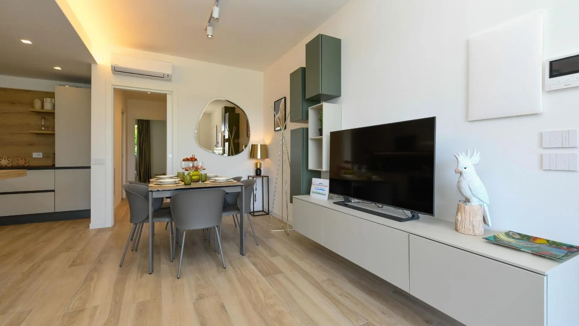 Mgh Luxury - Vivere Il Lago C05 Desenzano del Garda