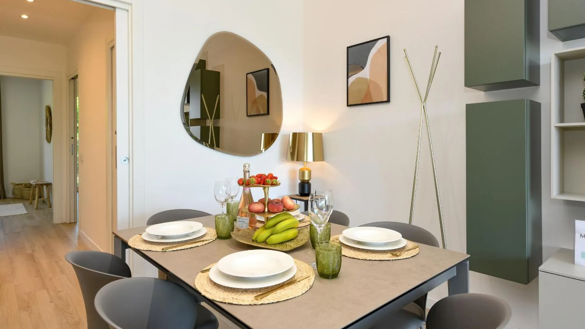Mgh Luxury - Vivere Il Lago C05 Desenzano del Garda Appartamento
